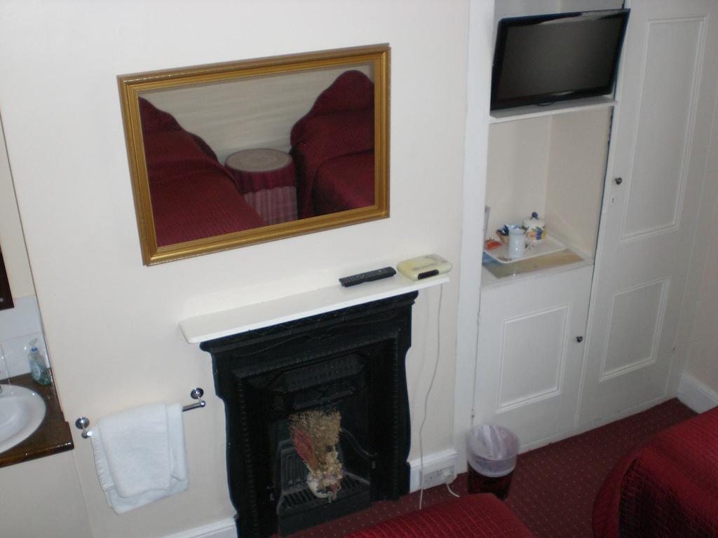 Melville Lodge Gatwick Хорли Номер фото